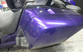 HONDA NM4 VULTUS -02 2019 RC82