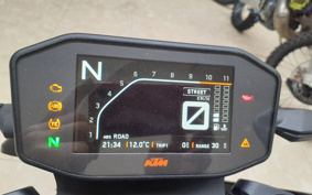 KTM 890 DUKE GP TU940