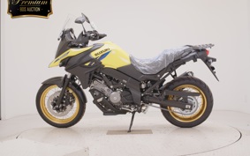 SUZUKI Vｽﾄﾛｰﾑ650XTA 2026 C733M