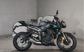 TRIUMPH STREET TRIPLE RS HDA614