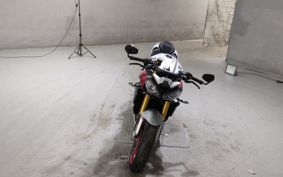 TRIUMPH STREET TRIPLE RX 2026 A62447