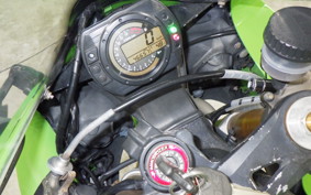 KAWASAKI ZX 10 NINJA R 2004 ZXT00C