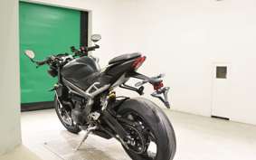 TRIUMPH STREET TRIPLE RS 2022