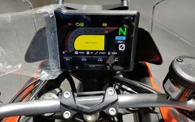 KTM 1290 SUPER  DUKE GT V6940