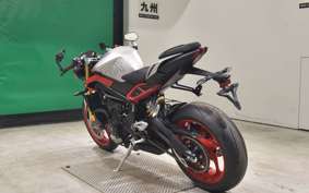 TRIUMPH STREET TRIPLE RX 2026
