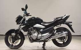 SUZUKI GSR250