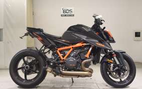 KTM 1290 SUPER DUKE R 2020