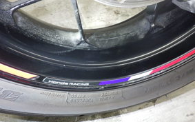 HONDA CBR1000RR R 2025 SC82