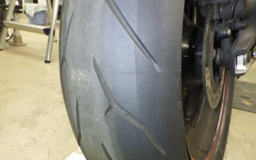 TRIUMPH DAYTONA 675 R