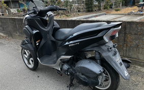 YAMAHA TRICITY 125 SE82J