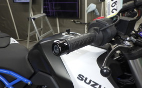 SUZUKI GSX-8S 2023 EM1AA