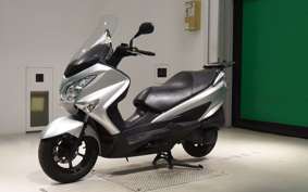 SUZUKI SKYWAVE 200 (Burgman 200)