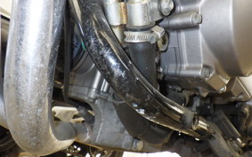 SUZUKI GSR250S