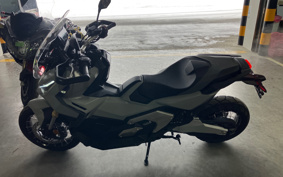 HONDA X-ADV 750 2025 RH21