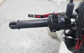 BENELLI TNT125