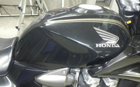 HONDA CB1300SB SUPER BOLDOR A 2011 SC54