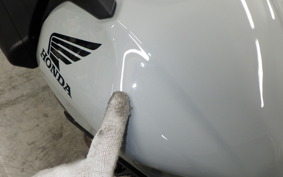 HONDA CB650R E-Clutch 2025 RH17