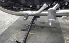 TRIUMPH BONNEVILLE T100 2023