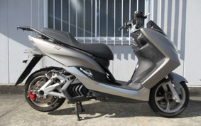 YAMAHA MAJESTYS SG28J