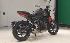 TRIUMPH TRIDENT 660 2024