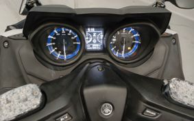 YAMAHA T-MAX 560 SJ19J