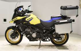 SUZUKI Vｽﾄﾛｰﾑ650XTA 2024 C733M