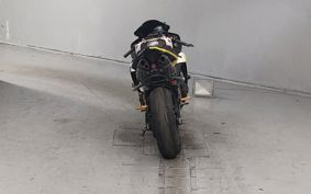 YAMAHA YZF-R1 2010 RN23