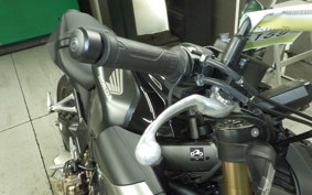 HONDA CB650R E-Clutch 2025 RH17