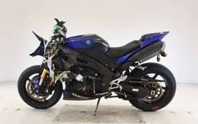 YAMAHA YZF-R1