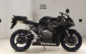 HONDA CBR1000RR