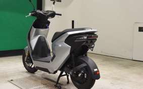 HONDA EM1 e: EF16