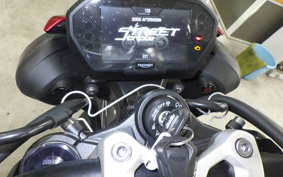 TRIUMPH STREET TRIPLE RS 2025