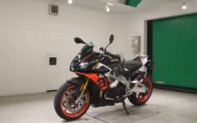 APRILIA TUONO V4 1100 2020