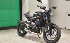 TRIUMPH TRIDENT 660 2026
