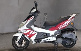 PGO G-MAX200 ..