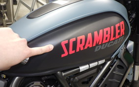 DUCATI SCRAMBLER FULL THROTTLE 2025