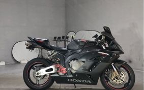 HONDA CBR1000RR 2005 SC57