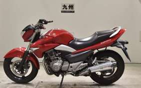 SUZUKI GSR250