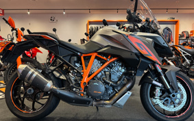 KTM 1290 SUPER DUKE GT 2017 V6940
