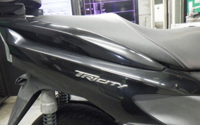 YAMAHA TRICITY 125 1999 SE82J
