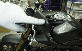 HONDA CB650R E-Clutch 2025 RH17