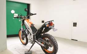 YAMAHA TRICKER DG16J