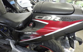 HONDA CBR250RR 2001 MC22