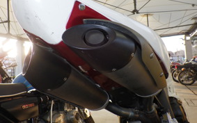 YAMAHA YZF-R1