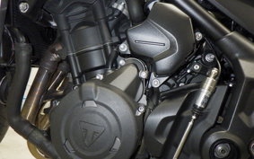 TRIUMPH TRIDENT 660 2023