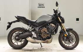 HONDA CB650R E-Clutch 2025 RH17