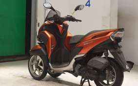 YAMAHA TRICITY 125 1998 SE82J