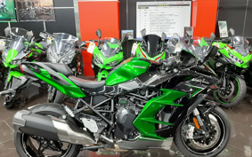 KAWASAKI NINJA H2 SX SE 2024 ZXT02P
