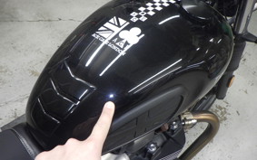 TRIUMPH STREET TWIN 2019