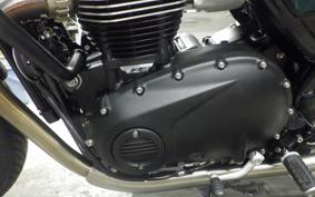 TRIUMPH STREET TWIN 2024